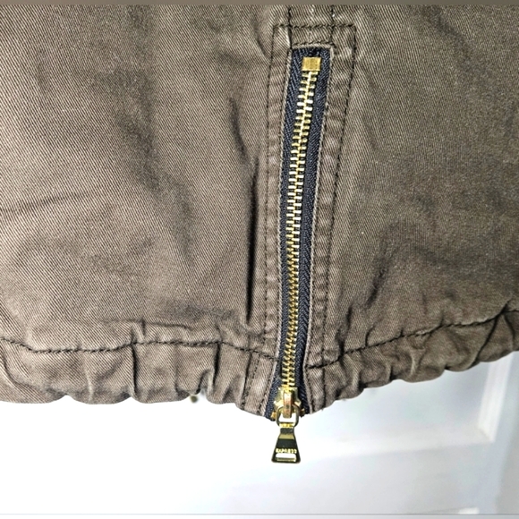 Express Hooded Detachable Faux Fur Trim Black & Olive Quilted Parka Sz XS - Picture 13 of 16